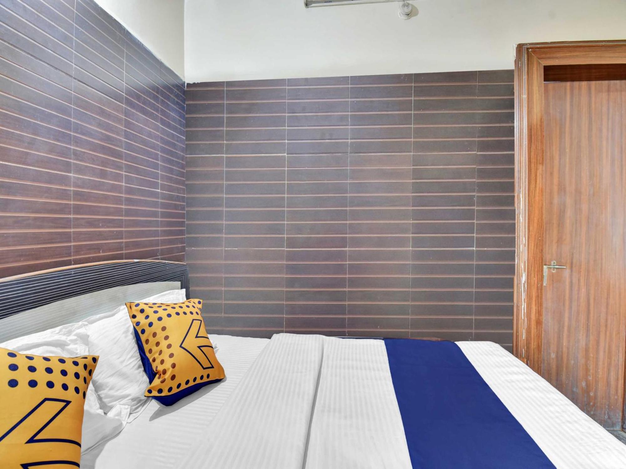 Oyo 85212 Hotel Vaibhav Ajmer Esterno foto